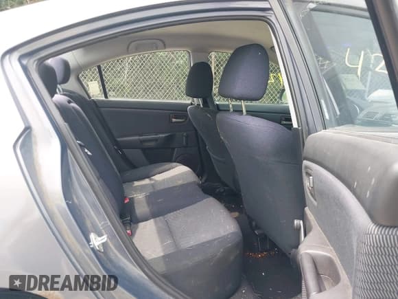 ✅ 2008 Mazda 3 i Touring • VIN: JM1BK12F481877994 • Lot: 42828603. Wystawiony na IAAI z przebiegiem 193 502 mil. Bezpłatny archiwum sprzedaży aukcyjnych z USA i szczegółowy raport historii pojazdu na DreamBid. Zdjęcie 8.