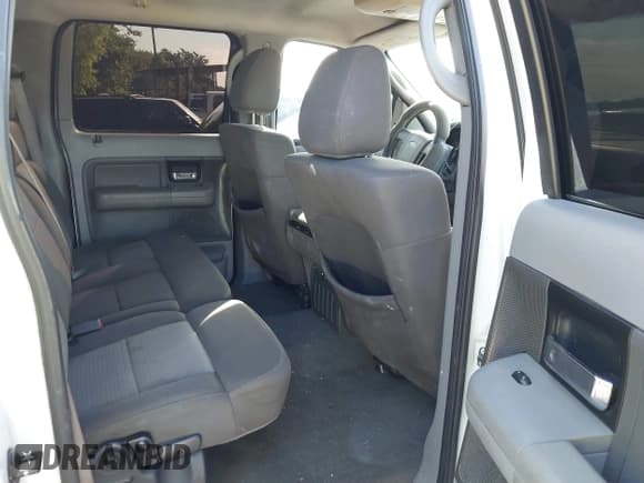 ✅ 2005 Ford F-150 XLT • VIN: 1FTPW12545KC75278 • Lot: 42511256. Listed on IAAI with 277,830 mi. Free auction sales archive from the USA and detailed vehicle history report at DreamBid. Image 8.