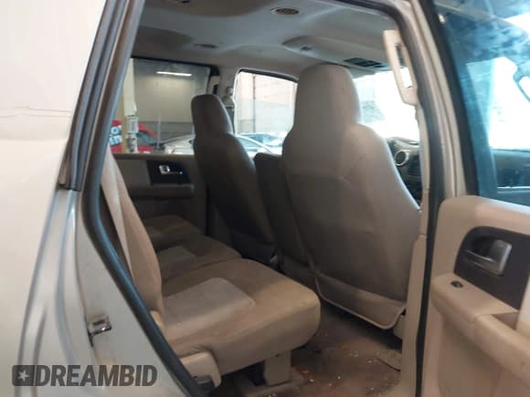 ✅ 2004 Ford Expedition XLT • VIN: 1FMPU16W04LB62876 • Лот: 42500290. Опубликован ранее на IAAI с пробегом Не указан. Бесплатный доступ к архиву аукционных продаж из США и подробный отчёт об истории автомобиля на DreamBid. Изображение 8.