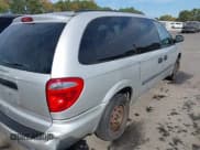 ✅ 2005 Dodge Caravan SE • VIN: 1D4GP24R65B388929 • Lot: 43509037. Wystawiony na IAAI z przebiegiem 225 987 mil. Bezpłatny archiwum sprzedaży aukcyjnych z USA i szczegółowy raport historii pojazdu na DreamBid. Zdjęcie 4.