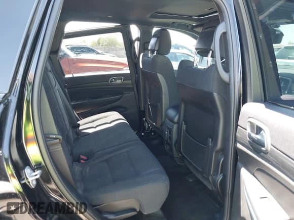 ✅ 2019 Jeep Grand Cherokee Upland • VIN: 1C4RJFAG0KC566518 • Lot: 42585830. Listed on IAAI with 65,843 mi. Free auction sales archive from the USA and detailed vehicle history report at DreamBid. Image 8.
