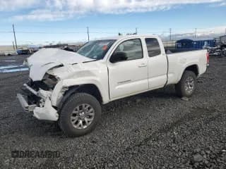 ✅ 2016 Toyota Tacoma SR5 • VIN: 5TFSZ5AN2GX035193 • Lot: 85588035. Listed on Copart with 142,070 mi. Free auction sales archive from the USA and detailed vehicle history report at DreamBid. Image 1.