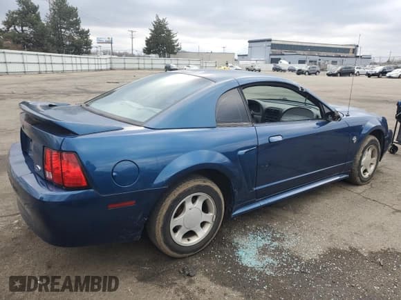 ✅ 1999 Ford Mustang • VIN: 1FAFP4047XF148045 • Lot: 45084275. Wystawiony na Copart z przebiegiem Nie podano. Bezpłatny archiwum sprzedaży aukcyjnych z USA i szczegółowy raport historii pojazdu na DreamBid. Zdjęcie 3.