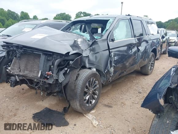 ✅ 2020 Ford Expedition Max Limited • VIN: 1FMJK1KT9LEB00385 • Lot: 42316031. Wystawiony na IAAI z przebiegiem Nie podano. Bezpłatny archiwum sprzedaży aukcyjnych z USA i szczegółowy raport historii pojazdu na DreamBid. Zdjęcie 16.