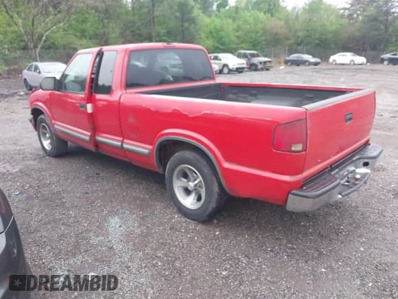 ✅ 2001 Chevrolet S-10 LS • VIN: 1GCCS19W418235489 • Лот: 41967949. Опубликован ранее на IAAI с пробегом Не указан. Бесплатный доступ к архиву аукционных продаж из США и подробный отчёт об истории автомобиля на DreamBid. Изображение 3.