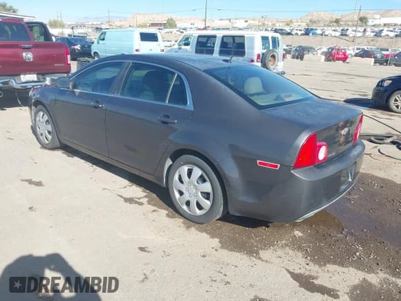 ✅ 2011 Chevrolet Malibu 1FL • VIN: 1G1ZA5EU4BF315826 • Лот: 43640882. Опубликован ранее на IAAI с пробегом 199 958 миль. Бесплатный доступ к архиву аукционных продаж из США и подробный отчёт об истории автомобиля на DreamBid. Изображение 3.