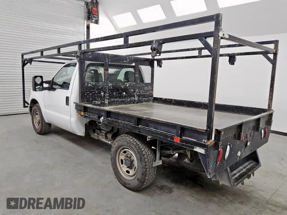 ✅ 2015 Ford F-350 XL • VIN: 1FDBF3A65FEB97511 • Lot: 84008775. Wystawiony na Copart z przebiegiem 170 739 mil. Bezpłatny archiwum sprzedaży aukcyjnych z USA i szczegółowy raport historii pojazdu na DreamBid. Zdjęcie 2.