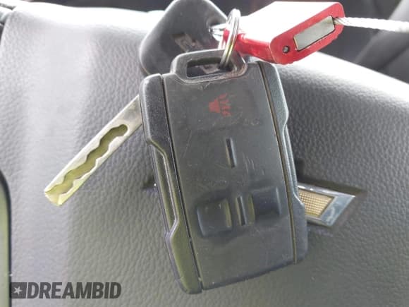 ✅ 2017 Chevrolet Silverado 2500HD Work Truck • VIN: 1GC2CUEG1HZ304992 • Lot: 42116602. Wystawiony na IAAI z przebiegiem 261 765 mil. Bezpłatny archiwum sprzedaży aukcyjnych z USA i szczegółowy raport historii pojazdu na DreamBid. Zdjęcie 11.