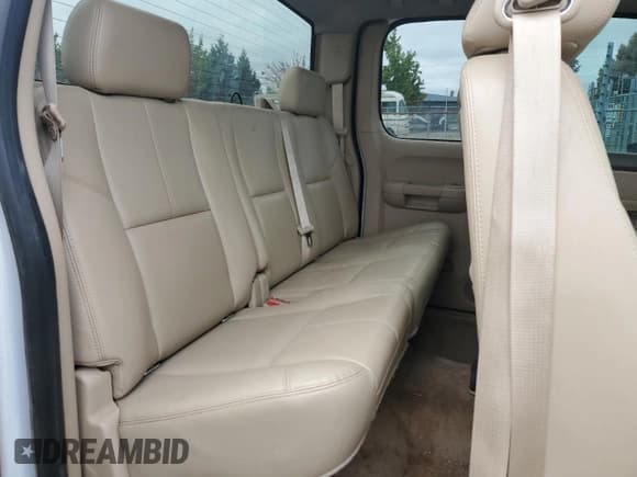 ✅ 2013 Chevrolet Silverado 2500HD LTZ • VIN: 1GC2KYC83DZ288696 • Lot: 72953984. Wystawiony na Copart z przebiegiem 199 870 mil. Bezpłatny archiwum sprzedaży aukcyjnych z USA i szczegółowy raport historii pojazdu na DreamBid. Zdjęcie 10.