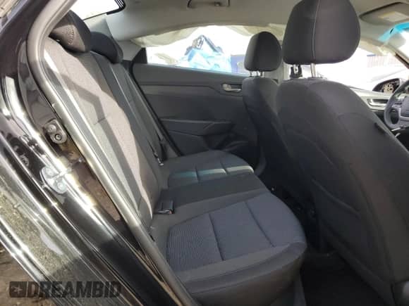 ✅ 2022 Hyundai Accent SEL • VIN: 3KPC24A63NE189890 • Lot: 47932434. Wystawiony na Copart z przebiegiem 16 379 mil mil. Skorzystaj z bezpłatnego archiwum sprzedaży aukcyjnych z USA i zobacz szczegółowy raport historii pojazdu na DreamBid. Zdjęcie 10.