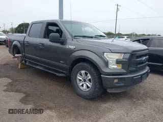 ✅ 2015 Ford F-150 XLT • VIN: 1FTEW1CP4FKE85260 • Lot: 43797705. Wystawiony na IAAI z przebiegiem 266 630 mil. Bezpłatny archiwum sprzedaży aukcyjnych z USA i szczegółowy raport historii pojazdu na DreamBid. Zdjęcie 1.