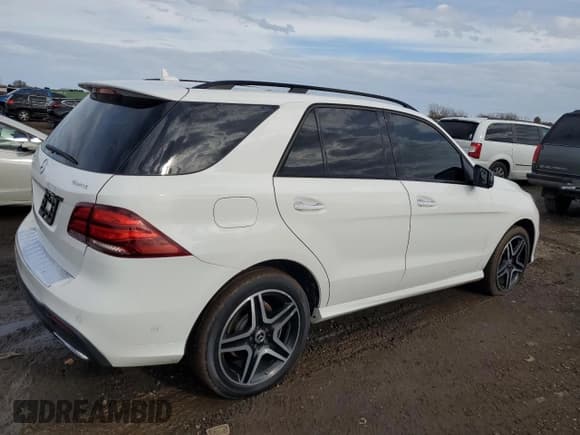 ✅ 2017 Mercedes-Benz GLE 350 • VIN: 4JGDA5HBXHA920186 • Lot: 92268565. Wystawiony na Copart z przebiegiem 113 099 mil. Bezpłatny archiwum sprzedaży aukcyjnych z USA i szczegółowy raport historii pojazdu na DreamBid. Zdjęcie 3.