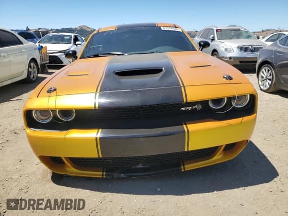 ✅ 2017 Dodge Challenger SRT Hellcat • VIN: 2C3CDZC93HH572448 • Lot: 67318445. Wystawiony na Copart z przebiegiem 39 685 mil. Bezpłatny archiwum sprzedaży aukcyjnych z USA i szczegółowy raport historii pojazdu na DreamBid. Zdjęcie 5.