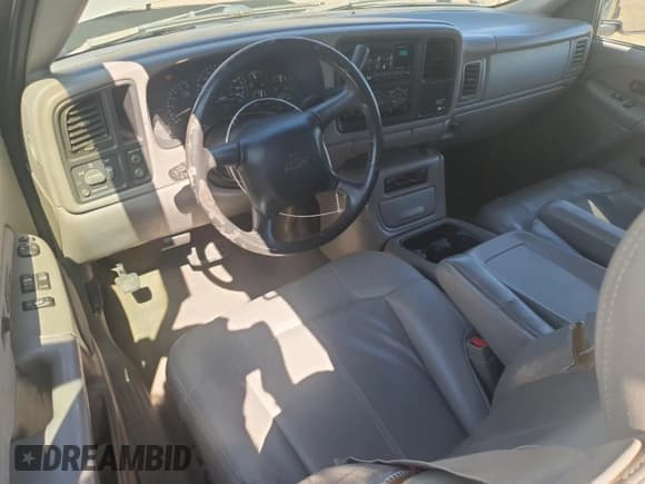 ✅ 2002 Chevrolet Silverado 1500 LT • VIN: 2GCEC19T421355647 • Lot: 85381495. Wystawiony na Copart z przebiegiem 170 288 mil. Bezpłatny archiwum sprzedaży aukcyjnych z USA i szczegółowy raport historii pojazdu na DreamBid. Zdjęcie 8.