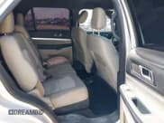 ✅ 2018 Ford Explorer • VIN: 1FM5K7B83JGB99710 • Lot: 42787264. Wystawiony na IAAI z przebiegiem 119 765 mil. Bezpłatny archiwum sprzedaży aukcyjnych z USA i szczegółowy raport historii pojazdu na DreamBid. Zdjęcie 8.