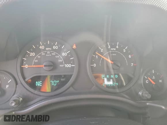 ✅ 2007 Jeep Wrangler X • VIN: 1J4FA24177L103988 • Лот: 93502485. Опубликован ранее на Copart с пробегом 219 924 миль. Бесплатный доступ к архиву аукционных продаж из США и подробный отчёт об истории автомобиля на DreamBid. Изображение 9.