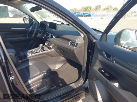 ✅ 2025 Mazda CX-5 S Select • VIN: JM3KFBBL1S0597924 • Lot: 43170807. Listed on IAAI with 6,902 mi. Free auction sales archive from the USA and detailed vehicle history report at DreamBid. Image 5.