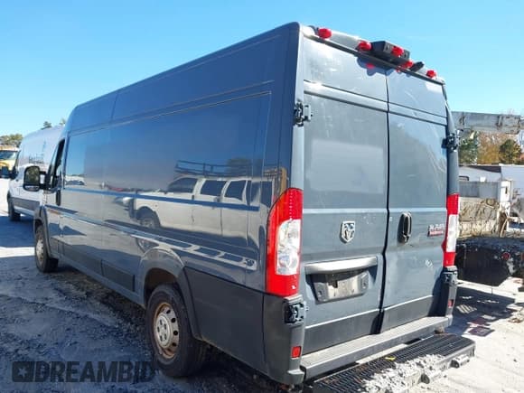 ✅ 2021 Ram ProMaster Cargo • VIN: 3C6MRVJG4ME563024 • Lot: 43589727. Wystawiony na IAAI z przebiegiem 80 491 mil. Bezpłatny archiwum sprzedaży aukcyjnych z USA i szczegółowy raport historii pojazdu na DreamBid. Zdjęcie 3.