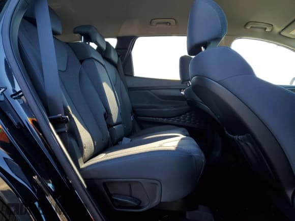 ✅ 2023 Hyundai Santa Fe SE • VIN: 5NMS1DAJ6PH496243 • Lot: 80850643. Wystawiony na Copart z przebiegiem 8 823 mil. Bezpłatny archiwum sprzedaży aukcyjnych z USA i szczegółowy raport historii pojazdu na DreamBid. Zdjęcie 11.