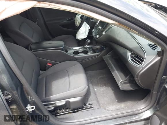 ✅ 2018 Chevrolet Malibu LT • VIN: 1G1ZD5ST9JF108480 • Lot: 42230437. Wystawiony na IAAI z przebiegiem 142 004 mil. Bezpłatny archiwum sprzedaży aukcyjnych z USA i szczegółowy raport historii pojazdu na DreamBid. Zdjęcie 5.