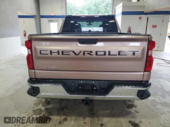 ✅ 2019 Chevrolet Silverado 1500 LT • VIN: 1GCRYDEK3KZ254995 • Lot: 63298495. Wystawiony na Copart z przebiegiem 172 256 mil. Bezpłatny archiwum sprzedaży aukcyjnych z USA i szczegółowy raport historii pojazdu na DreamBid. Zdjęcie 6.