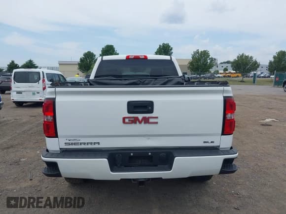 ✅ 2017 GMC Sierra 1500 SLE • VIN: 3GTU2MEC7HG142696 • Lot: 42700748. Listed on IAAI with 132,091 mi. Free auction sales archive from the USA and detailed vehicle history report at DreamBid. Image 16.