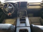 ✅ 2023 Toyota Tundra Limited • VIN: 5TFJA5DA2PX066715 • Lot: 85339134. Wystawiony na Copart z przebiegiem 33 136 mil. Bezpłatny archiwum sprzedaży aukcyjnych z USA i szczegółowy raport historii pojazdu na DreamBid. Zdjęcie 8.