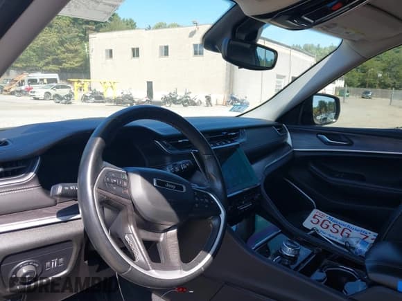 ✅ 2021 Jeep Grand Cherokee Limited • VIN: 1C4RJKBG6M8124940 • Lot: 43170771. Listed on IAAI with 61,928 mi. Free auction sales archive from the USA and detailed vehicle history report at DreamBid. Image 5.