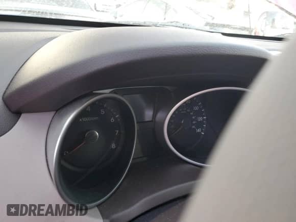 2012 Hyundai Tucson GLS z VIN KM8JU3AC9CU487792, wystawiony jako Copart lot #74331604 z przebiegiem Nie podano mil oraz Szkoda całkowita • Salvage title. Historia ofert i sprzedaży dostępna na DreamBid. Obrazek 9.