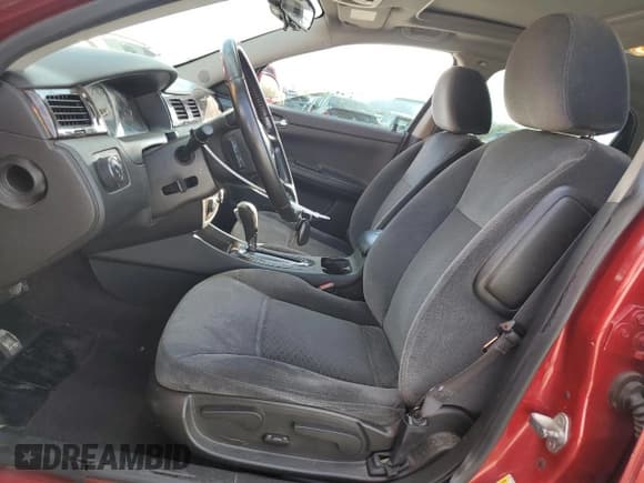 ✅ 2014 Chevrolet Impala LT • VIN: 2G1WB5E30E1183232 • Lot: 86183845. Wystawiony na Copart z przebiegiem 184 866 mil. Bezpłatny archiwum sprzedaży aukcyjnych z USA i szczegółowy raport historii pojazdu na DreamBid. Zdjęcie 7.