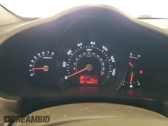 ✅ 2011 Kia Sportage EX • VIN: KNDPCCA22B7102062 • Лот: 85204535. Опубликован ранее на Copart с пробегом 178 069 миль. Бесплатный доступ к архиву аукционных продаж из США и подробный отчёт об истории автомобиля на DreamBid. Изображение 9.