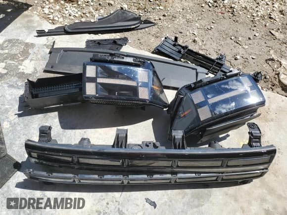 ✅ 2024 Hyundai Santa Fe Limited • VIN: 5NMP44GL6RH047265 • Lot: 80676555. Listed on Copart with 6,620 mi. Free auction sales archive from the USA and detailed vehicle history report at DreamBid. Image 13.