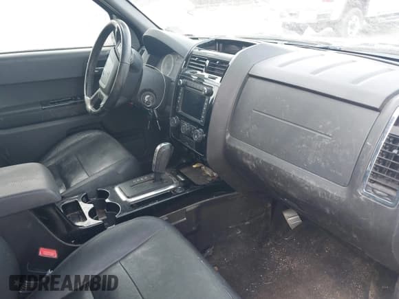 ✅ 2010 Ford Escape Limited • VIN: 1FMCU9EG4AKA85504 • Lot: 43874256. Listed on IAAI with 261,932 mi. Free auction sales archive from the USA and detailed vehicle history report at DreamBid. Image 5.