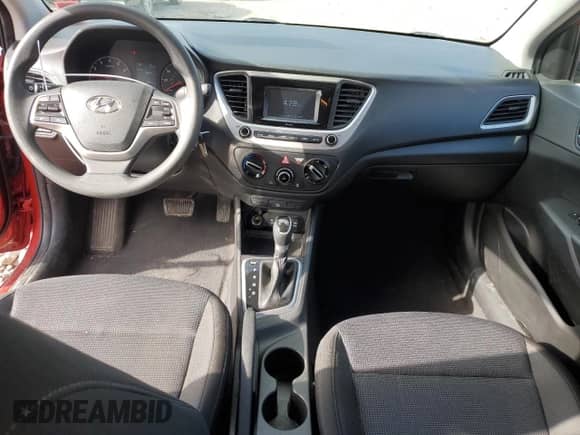 2021 Hyundai Accent SE z VIN 3KPC24A66ME141296, wystawiony jako Copart lot #48228344 z przebiegiem 48 249 mil mil oraz . Historia ofert i sprzedaży dostępna na DreamBid. Obrazek 8.