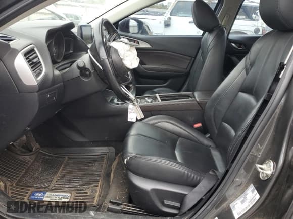 ✅ 2018 Mazda 3 Touring • VIN: 3MZBN1V31JM193693 • Lot: 89460335. Wystawiony na Copart z przebiegiem 159 023 mil. Bezpłatny archiwum sprzedaży aukcyjnych z USA i szczegółowy raport historii pojazdu na DreamBid. Zdjęcie 7.