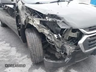 ✅ 2019 Chevrolet Traverse LS • VIN: 1GNERFKW2KJ300210 • Lot: 43309517. Wystawiony na IAAI z przebiegiem 59 179 mil. Bezpłatny archiwum sprzedaży aukcyjnych z USA i szczegółowy raport historii pojazdu na DreamBid. Zdjęcie 6.