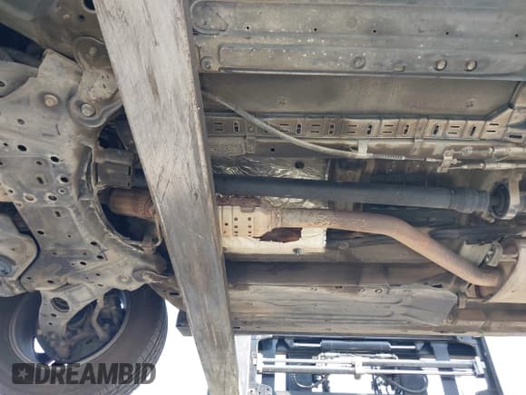 ✅ 2015 Hyundai Santa Fe • VIN: 5XYZTDLB9FG248463 • Лот: 43056598. Опубликован ранее на IAAI с пробегом 128 878 миль. Бесплатный доступ к архиву аукционных продаж из США и подробный отчёт об истории автомобиля на DreamBid. Изображение 17.