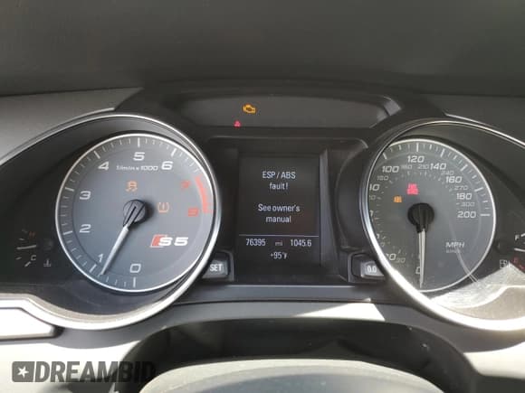 ✅ 2008 Audi S5 • VIN: WAURV78T88A038434 • Lot: 62823365. Wystawiony na Copart z przebiegiem 76 395 mil. Bezpłatny archiwum sprzedaży aukcyjnych z USA i szczegółowy raport historii pojazdu na DreamBid. Zdjęcie 9.