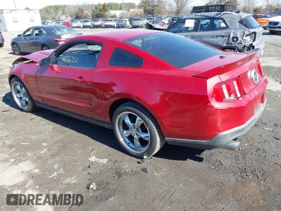 ✅ 2010 Ford Mustang GT • VIN: 1ZVBP8CH0A5133900 • Лот: 41656351. Опубликован ранее на IAAI с пробегом 93 304 миль. Бесплатный доступ к архиву аукционных продаж из США и подробный отчёт об истории автомобиля на DreamBid. Изображение 3.