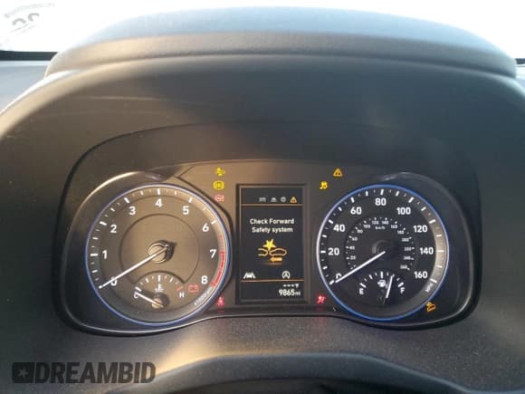 ✅ 2022 Hyundai Kona SEL • VIN: KM8K62AB3NU767209 • Lot: 82507665. Listed on Copart with 9,865 mi. Free auction sales archive from the USA and detailed vehicle history report at DreamBid. Image 9.