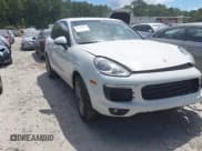 ✅ 2017 Porsche Cayenne • VIN: WP1AA2A2XHKA87790 • Lot: 42740405. Wystawiony na IAAI z przebiegiem 137 493 mil. Bezpłatny archiwum sprzedaży aukcyjnych z USA i szczegółowy raport historii pojazdu na DreamBid. Zdjęcie 1.