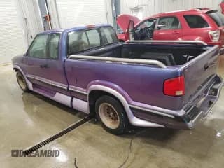 ✅ 1994 Chevrolet S-10 LS • VIN: 1GCCS19Z6R8149719 • Лот: 81000764. Опубликован ранее на Copart с пробегом 226 306 миль. Бесплатный доступ к архиву аукционных продаж из США и подробный отчёт об истории автомобиля на DreamBid. Изображение 2.