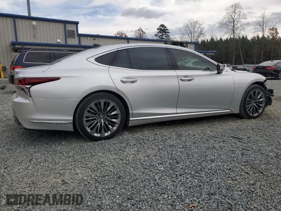 ✅ 2018 Lexus LS 500 • VIN: JTHB5LFFXJ5001540 • Lot: 82084134. Listed on Copart with 58,974 mi. Free auction sales archive from the USA and detailed vehicle history report at DreamBid. Image 3.