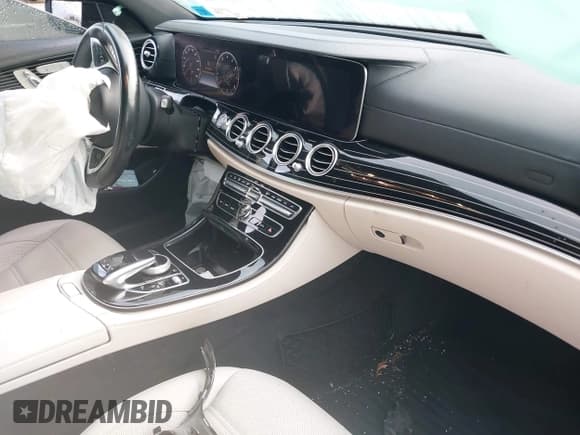 ✅ 2018 Mercedes-Benz E 43 AMG • VIN: WDDZF6EB7JA470577 • Lot: 43543935. Listed on IAAI with 74,626 mi. Free auction sales archive from the USA and detailed vehicle history report at DreamBid. Image 5.