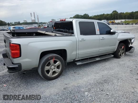 ✅ 2017 Chevrolet Silverado 1500 LT • VIN: 3GCPCREC7HG238691 • Лот: 70358044. Опубликован ранее на Copart с пробегом 117 425 миль. Бесплатный доступ к архиву аукционных продаж из США и подробный отчёт об истории автомобиля на DreamBid. Изображение 3.