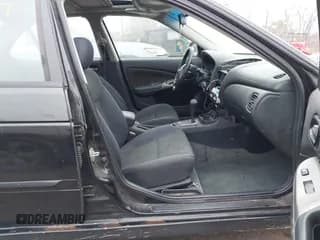 ✅ 2004 Nissan Sentra SE-R • VIN: 3N1AB51D84L732983 • Lot: 43754207. Listed on IAAI with 94,551 mi. Free auction sales archive from the USA and detailed vehicle history report at DreamBid. Image 5.