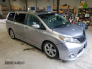 ✅ 2011 Toyota Sienna SE • VIN: 5TDXK3DCXBS034056 • Lot: 69281845. Listed on Copart with 267,390 mi. Free auction sales archive from the USA and detailed vehicle history report at DreamBid. Image 4.