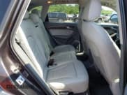 ✅ 2015 Audi Q5 Premium • VIN: WA1CFAFP1FA008045 • Lot: 61505715. Wystawiony na Copart z przebiegiem 127 413 mil. Bezpłatny archiwum sprzedaży aukcyjnych z USA i szczegółowy raport historii pojazdu na DreamBid. Zdjęcie 11.