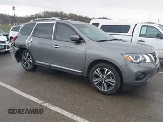 ✅ 2019 Nissan Pathfinder SV • VIN: 5N1DR2MM2KC651174 • Lot: 41880488. Wystawiony na IAAI z przebiegiem 116 641 mil. Bezpłatny archiwum sprzedaży aukcyjnych z USA i szczegółowy raport historii pojazdu na DreamBid. Zdjęcie 1.