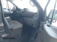 ✅ 2016 Ford Transit Cargo • VIN: 1FTYE1YM0GKB54319 • Lot: 42268855. Wystawiony na IAAI z przebiegiem 138 032 mil. Bezpłatny archiwum sprzedaży aukcyjnych z USA i szczegółowy raport historii pojazdu na DreamBid. Zdjęcie 5.